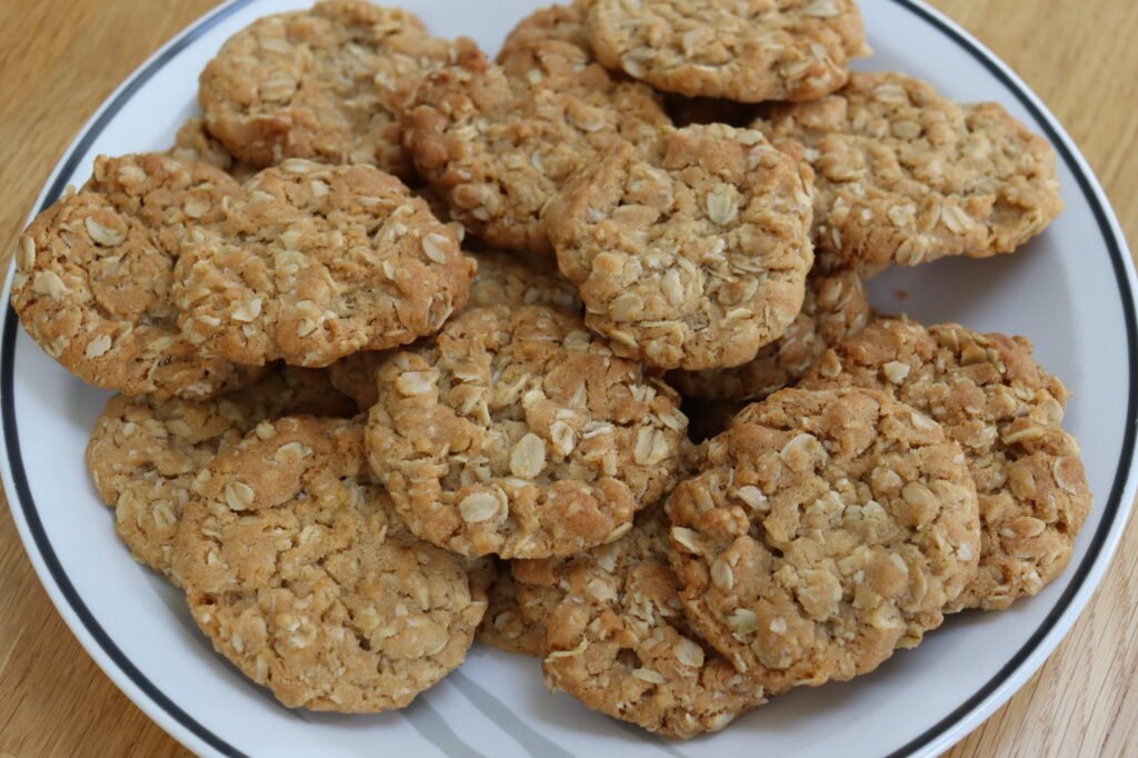 cracking bakes - oat biscuits